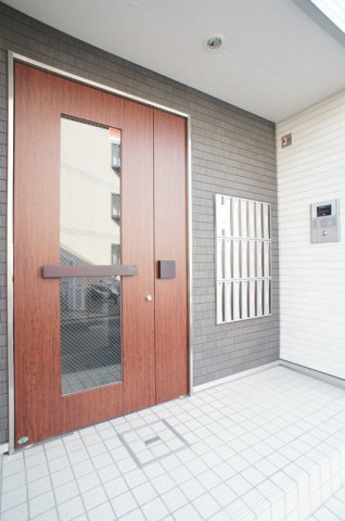 15/16 エントランス