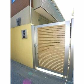 13/13 エントランス