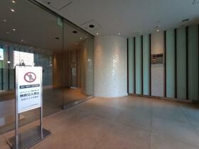 13/13 エントランス