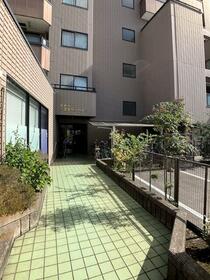 3/4 エントランス