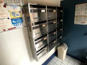 13/13 エントランス