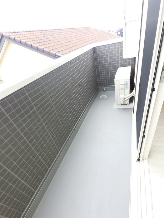 13/18 バルコニー