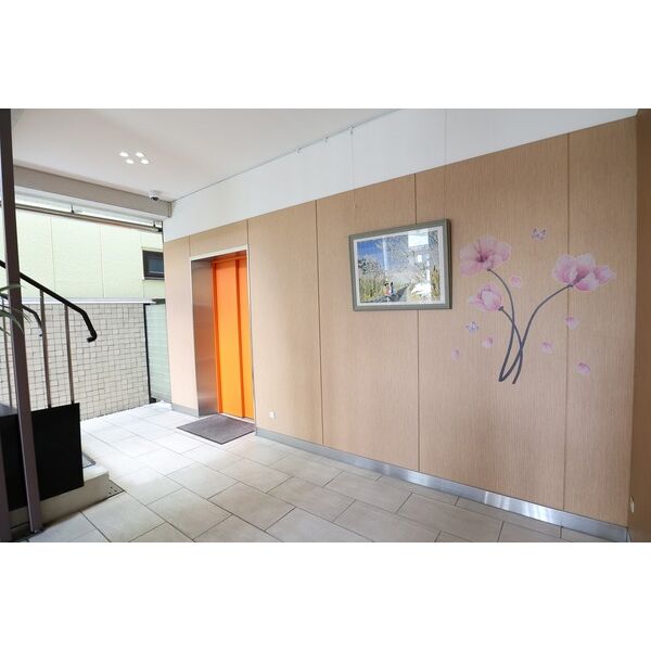 13/14 エントランス