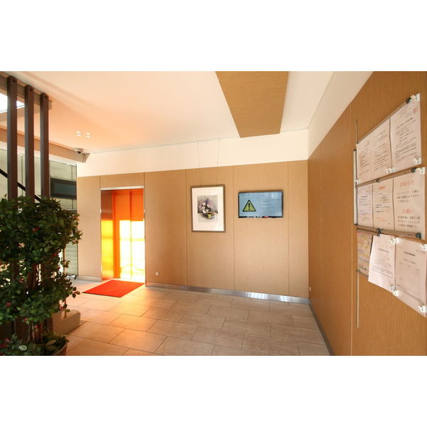 14/14 エントランス