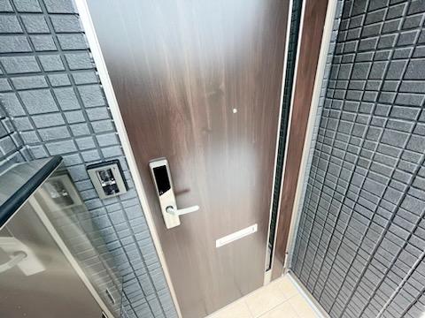 22/30 エントランス