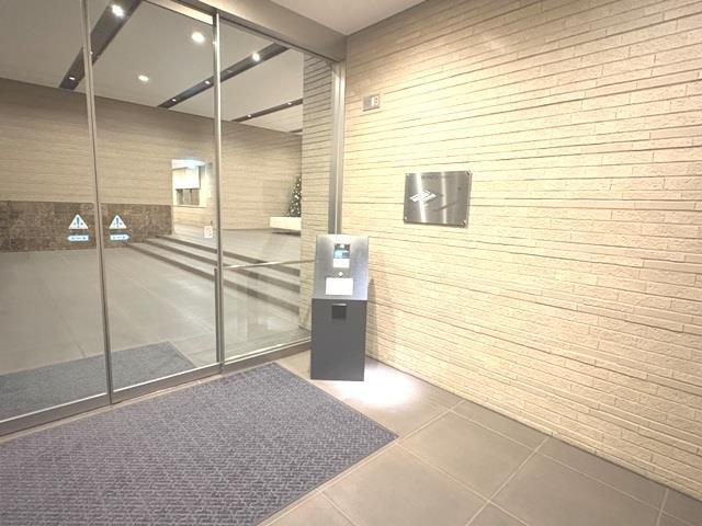 4/4 エントランス