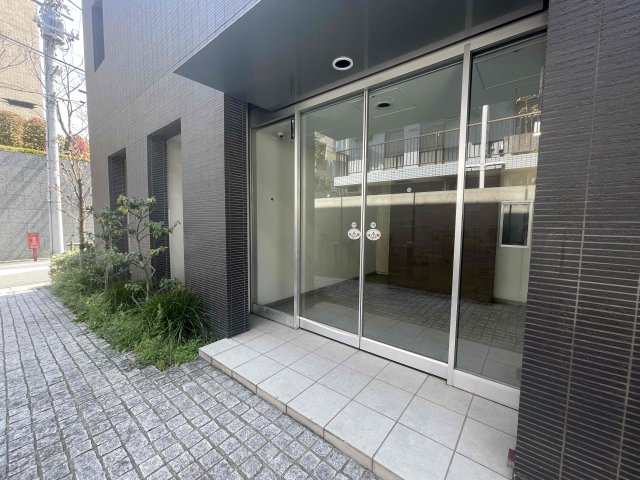 14/23 エントランス