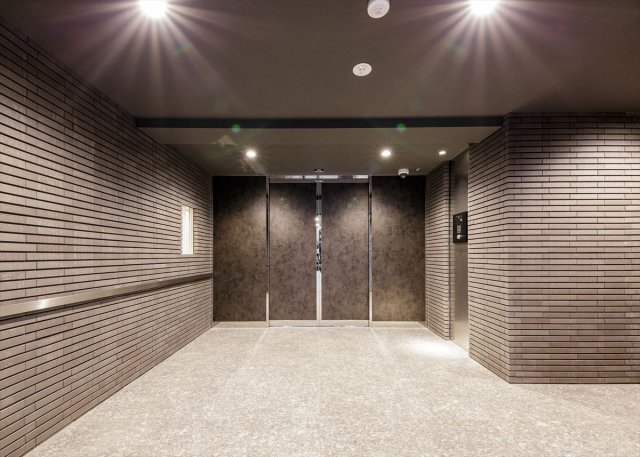 28/29 エントランス