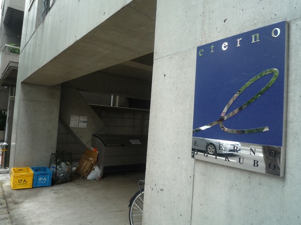 4/4 エントランス