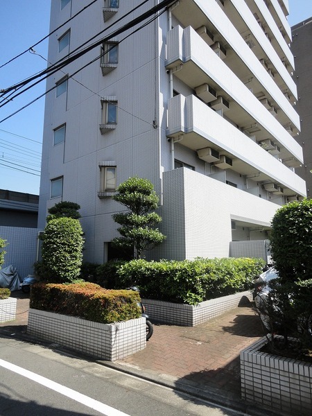 13/14 エントランス