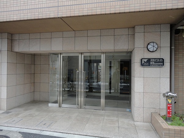 13/14 エントランス