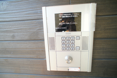 20/21 エントランス