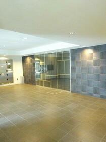 14/14 エントランス