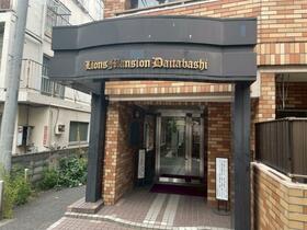 5/5 エントランス