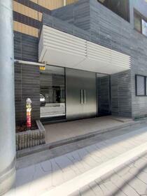 13/13 エントランス