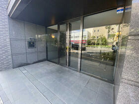 13/13 エントランス