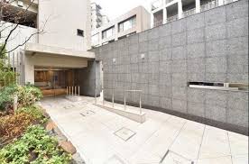 5/5 エントランス