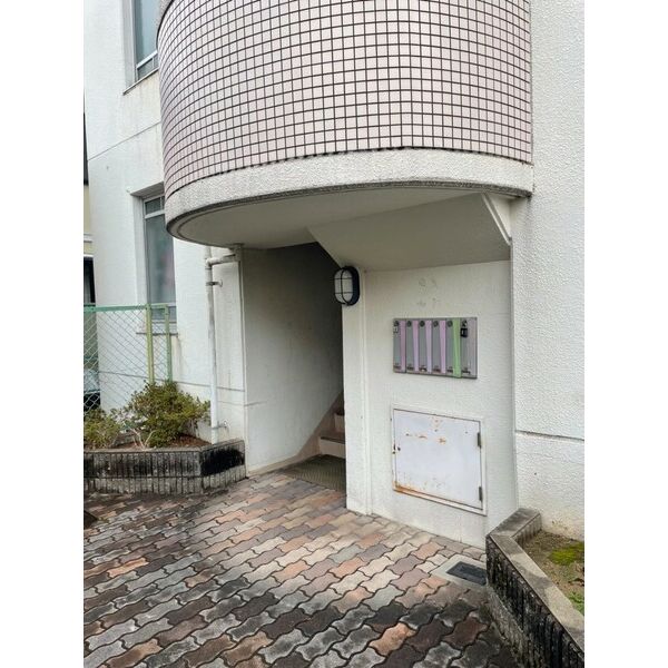 14/15 エントランス