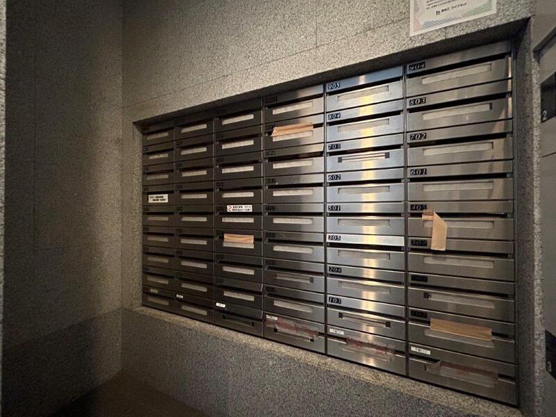 18/19 エントランス