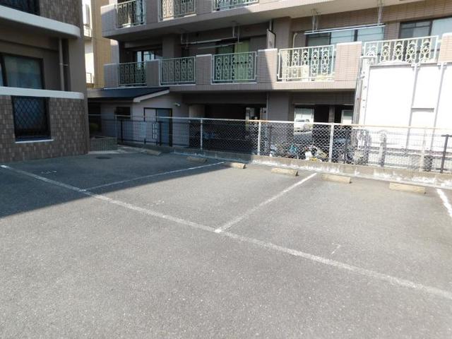 14/20 駐車場