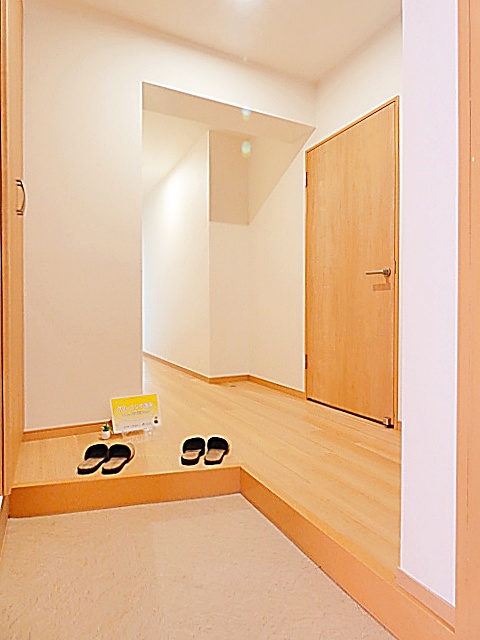 13/30 玄関