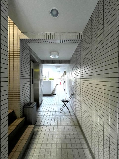 3/4 エントランス