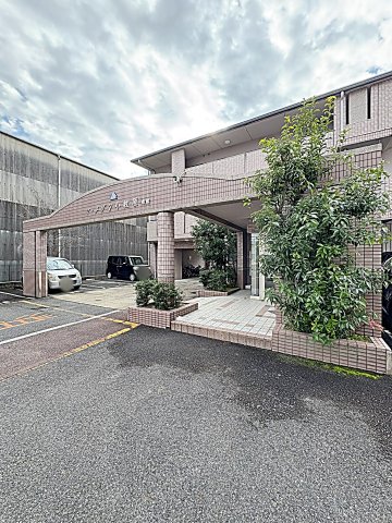 25/30 エントランス