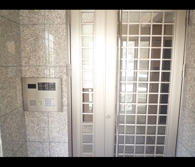 16/22 エントランス