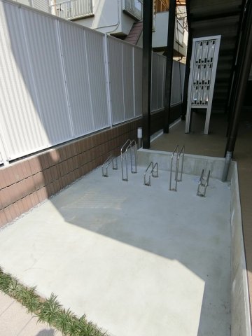 15/15 エントランス