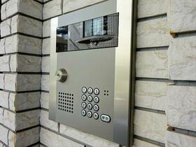 18/18 エントランス