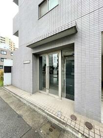 16/16 エントランス