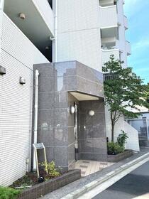 15/15 エントランス