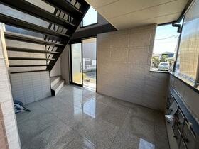 16/16 エントランス