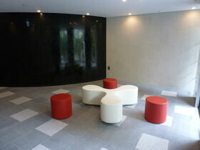 13/14 エントランス