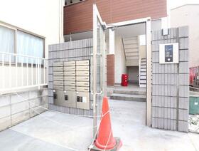 17/17 エントランス