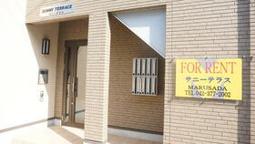 16/16 エントランス