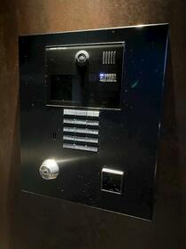 16/16 エントランス