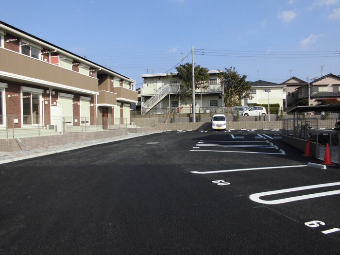 16/16 駐車場