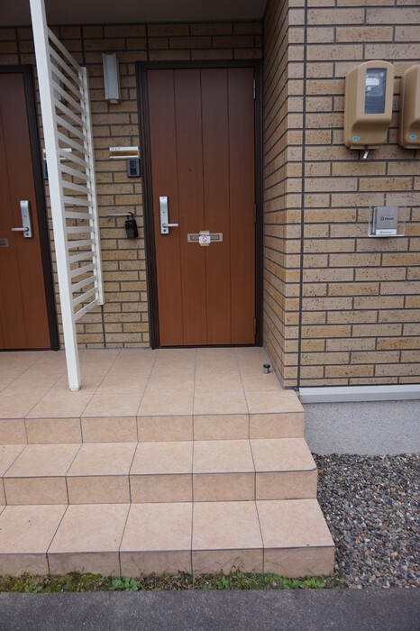 16/17 エントランス