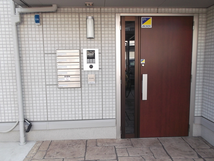 19/20 エントランス