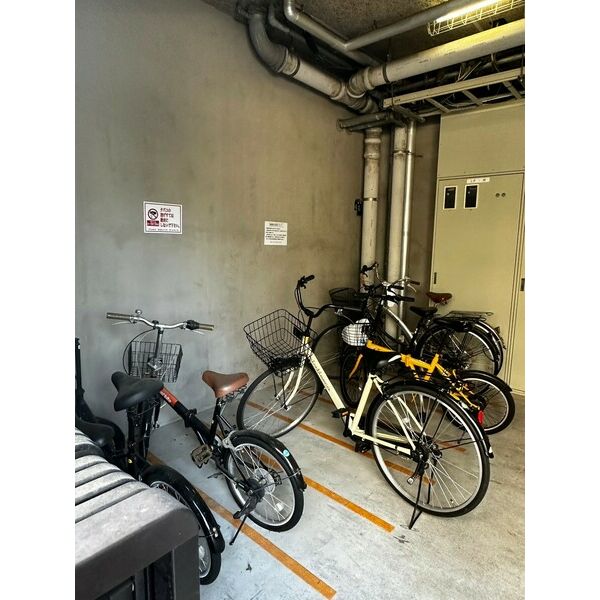13/23 駐車場