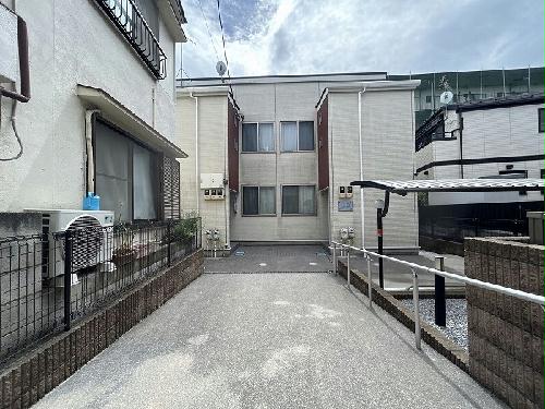 2/2 エントランス