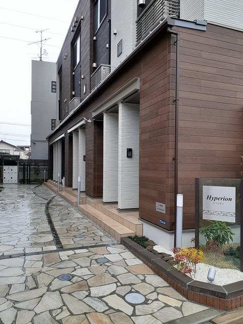 14/20 エントランス