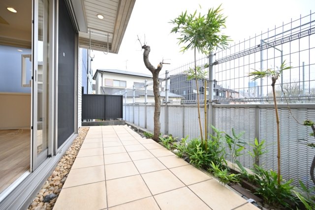 21/26 バルコニー