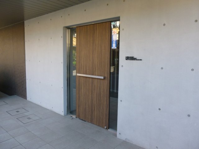 4/4 エントランス