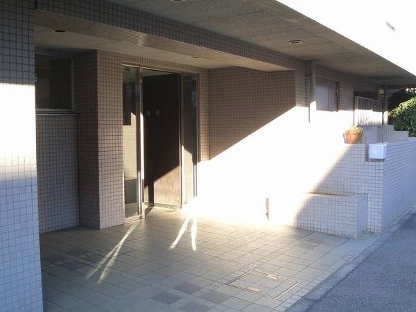 3/4 エントランス