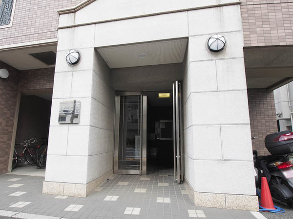 2/2 エントランス