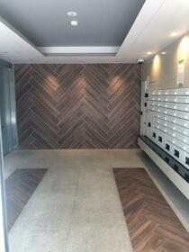 14/14 エントランス