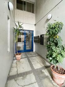 15/15 エントランス