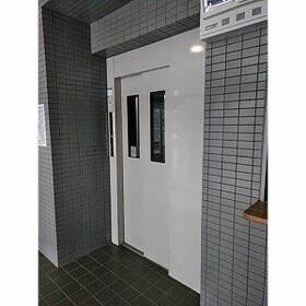 15/16 エントランス